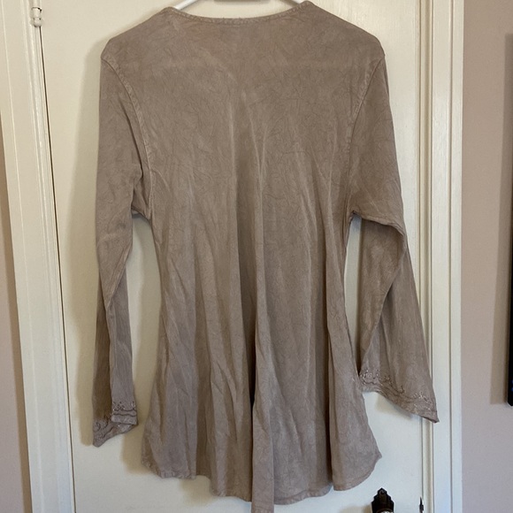 Embroidered tunic - Picture 5 of 6